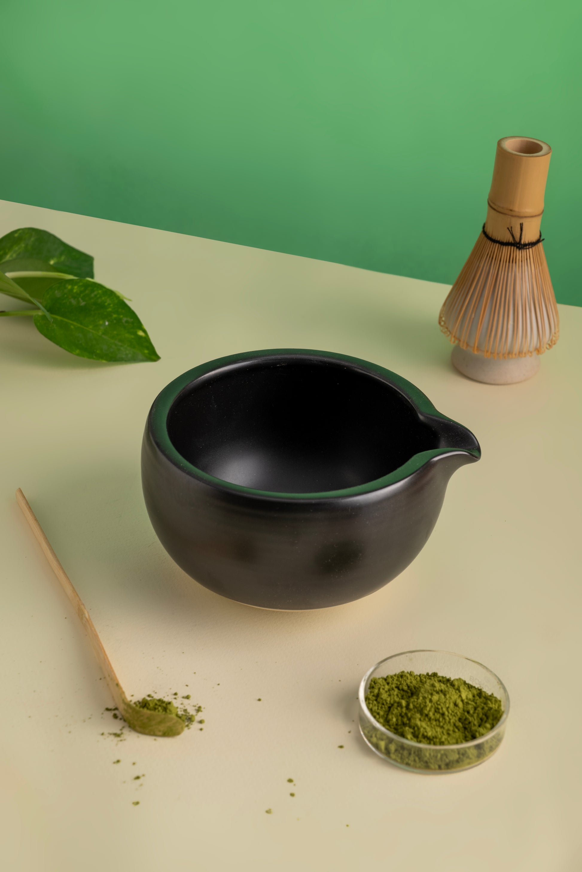 Hikari Tokyo Matcha Bowl with Spout Black