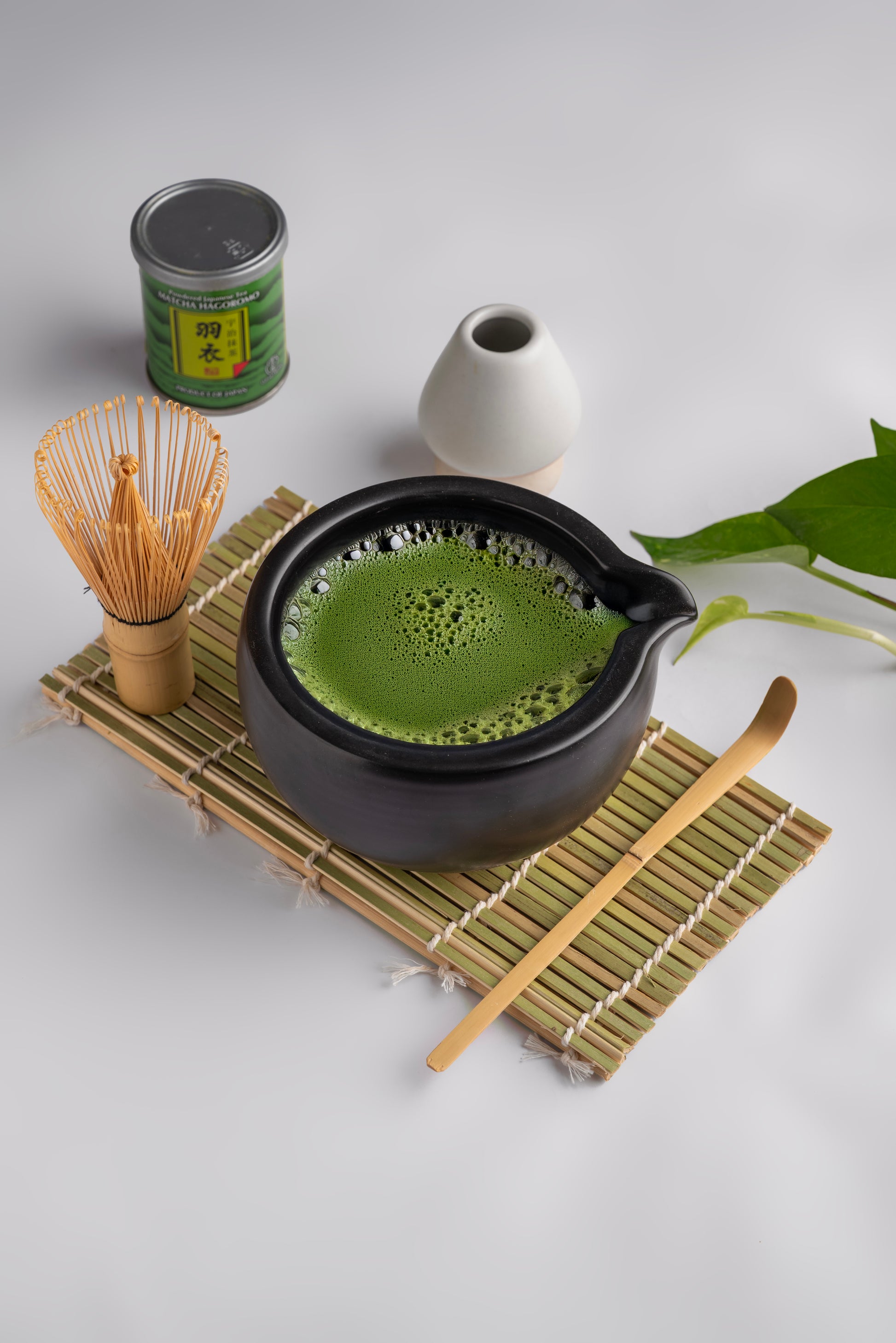 Hikari Tokyo Matcha Bowl with Spout White
