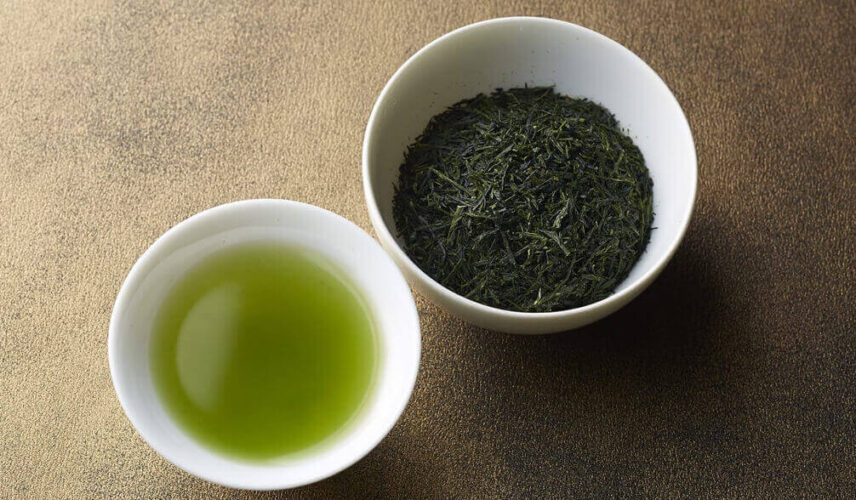 brewing Japanese green tea